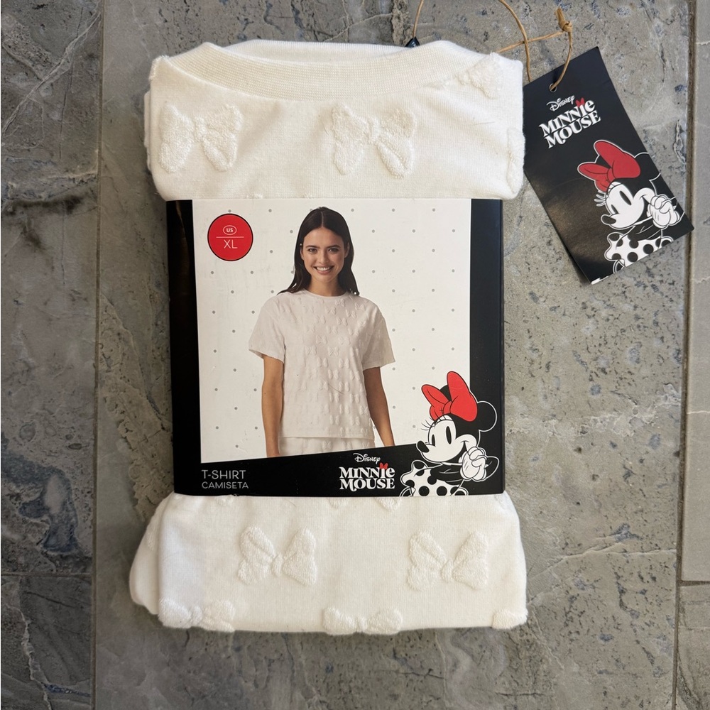 NWT Disney Minnie Mouse White T-Shirt with Bow Accents Adult XL